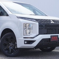5503　令和7年式　デリカD:5　BLACK Edition　4WD　2300cc 　ディーゼル車　登録済み未使用車　7人乗り　ステップ無し　15kmのサムネイル