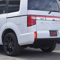 5503　令和7年式　デリカD:5　BLACK Edition　4WD　2300cc 　ディーゼル車　登録済み未使用車　7人乗り　ステップ無し　15kmのサムネイル