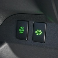 5725 平成31年式 ハイエース スーパーGL ダークプライムⅡ 2WD 2,800cc (ディーゼル車) 2/5人乗車 6.4万km 車検令和8年4月15日のサムネイル