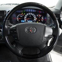 5753 平成30年式 ハイエース スーパーGL ダークプライム 2WD 2,800cc (ディーゼル車) 2/5人乗車 7.0万kmのサムネイル
