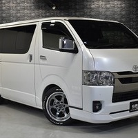 5766 令和4年式 ハイエース S-GL ダークプライムⅡ 2WD 2,800cc (ディーゼル車) 2/5人乗車 1.9万kmのサムネイル