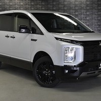 5569 令和7年式 三菱デリカ D:5 CHAMONIX 4WD 2,300cc (ディーゼル車)  8人乗り 10km (車検R10年6月)のサムネイル