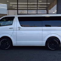 5792 令和5年式　ハイエース　スーパーGL　ダークプライムⅡ　2WD　2800cc　ディーゼル車　5人乗り　1.6万kmのサムネイル