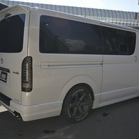 5760.平成25年式 ハイエース スーパーGL 2WD 3,000cc ディーゼル車 走行11万キロ 検査1年付きのサムネイル