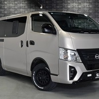 5769 令和6年式　キャラバン 50周年アニバーサリー GRANDプレミアム GX 4WD 2,400cc(ディーゼル車) 2/5人乗車 2.2万km 車検令和8年4月11日のサムネイル