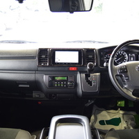 5774　令和3年式　ハイエース　スーパーGL　ダークプライムⅡ　4WD　2800cc　ディーゼル車　5人乗り　4.6万kmのサムネイル