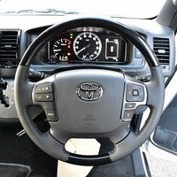 5693.令和7年式 ハイエース スーパーGL ダークプライムS 2WD 2,800cc ディーゼル車 走行40キロ 車検令和9年5月のサムネイル
