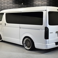 5725 平成31年式 ハイエース スーパーGL ダークプライムⅡ 2WD 2,800cc (ディーゼル車) 2/5人乗車 6.4万km 車検令和8年4月15日のサムネイル