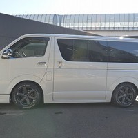 5760.平成25年式 ハイエース スーパーGL 2WD 3,000cc ディーゼル車 走行11万キロ 検査1年付きのサムネイル