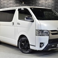 5753 平成30年式 ハイエース スーパーGL ダークプライム 2WD 2,800cc (ディーゼル車) 2/5人乗車 7.0万kmのサムネイル