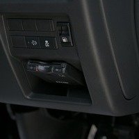 4855.令和7年式 キャラバン グランドプレミアムGX 2WD 2,400cc ディーゼル車 走行29キロ 新車未登録のサムネイル