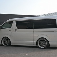 5728.令和6年式 ハイエース スーパーGL ダークプライムⅡ 2WD 2,800cc ディーゼル車  走行1万キロ 検査1年付きのサムネイル