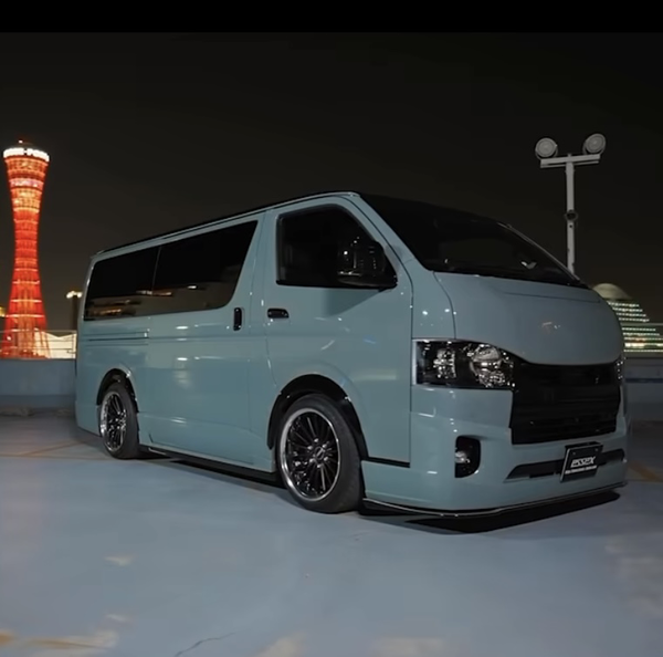 CRS名古屋店　カスタム編　自分の車をデモカーみたいにカッコよく！　内装もおしゃれに！