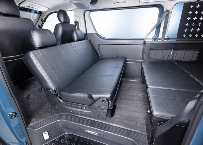 HIACE S-GL COMPLETE「ATTICS8」アティックス8 バン　8ナンバー　5人乗りのサムネイル