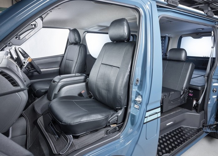 HIACE S-GL COMPLETE「ATTICS8」アティックス8 バン　8ナンバー　5人乗りのサムネイル