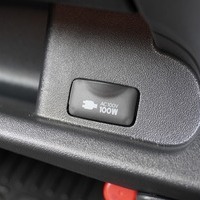 5891 令和7年式 ハイエース スーパーGL 2WD 2,000cc (ガソリン) 2/5人乗車 0.3万kmのサムネイル