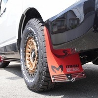 5577 登録済み未使用車 令和7年式 三菱デリカ D:5 CHAMONIX 4WD 2,300cc (ディーゼル車) 8人乗り 16kmのサムネイル