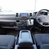 5815 【キャンピング登録車】平成27年式 ハイエース DX-GLパッケージ 2WD 3,000cc (ディーゼル) 6人乗車 3.4万kmのサムネイル