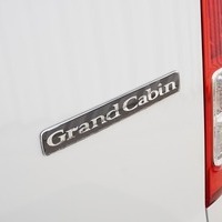 5872 登録済み未使用車 令和7年式 ハイエースワゴン グランドキャビン 2WD 2700cc ガソリン車 10人乗り 8kmのサムネイル