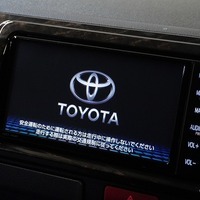 5807 令和4年式 ハイエース スーパーGL ダークプライムⅡ 2WD 2,800cc (ディーゼル車)  5人乗車  3.4万kmのサムネイル