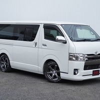5833　令和1年式　ハイエース　スーパーGL　ダークプライムⅡ　2WD　2000cc　ガソリン車　5人乗り　4.2万kmのサムネイル