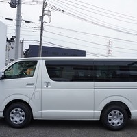 5804　令和7年式　ハイエース　スーパーGL　ダークプライムⅡ　2WD　2000cc　ガソリン車　5人乗り　35kmのサムネイル