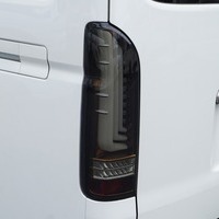 5842　平成27年式　ハイエース　スーパーGL　ダークプライム　2WD　3000cc　ディーゼル車　5人乗り　11.7万kmのサムネイル