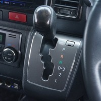5842　平成27年式　ハイエース　スーパーGL　ダークプライム　2WD　3000cc　ディーゼル車　5人乗り　11.7万kmのサムネイル