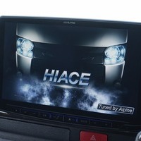 5842　平成27年式　ハイエース　スーパーGL　ダークプライム　2WD　3000cc　ディーゼル車　5人乗り　11.7万kmのサムネイル