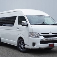 令和7年式　ハイエース　ワゴン　グランドキャビン　2WD　2700cc　ガソリン車　10人乗り　3ナンバー　5kmのサムネイル