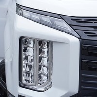 5571　令和7年式　デリカD:5　CHAMONIX　4WD　2300cc　ディーゼル車　8人乗り　ステップ無　10kmのサムネイル