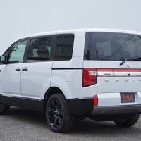 5571　令和7年式　デリカD:5　CHAMONIX　4WD　2300cc　ディーゼル車　8人乗り　ステップ無　10kmのサムネイル