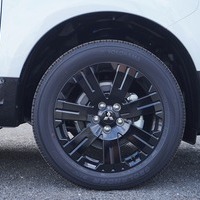 5571　令和7年式　デリカD:5　CHAMONIX　4WD　2300cc　ディーゼル車　8人乗り　ステップ無　10kmのサムネイル