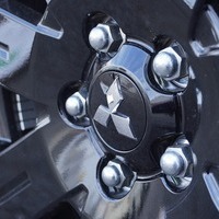 5571　令和7年式　デリカD:5　CHAMONIX　4WD　2300cc　ディーゼル車　8人乗り　ステップ無　10kmのサムネイル