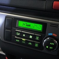 5823 令和7年式 ハイエース スーパーGL ダークプライムS 2WD 2,800cc (ディーゼル車)  2/5人乗車  15kmのサムネイル