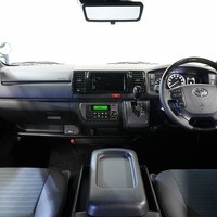 5823 令和7年式 ハイエース スーパーGL ダークプライムS 2WD 2,800cc (ディーゼル車)  2/5人乗車  15kmのサムネイル