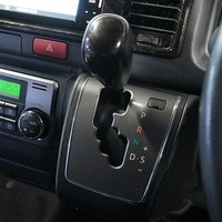 5798 令和1年式 ハイエース スーパーGL ダークプライムⅡ 2WD 2,000cc (ガソリン車) 2/5人乗車 9.6万kmのサムネイル