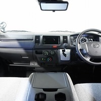 5888 令和3年式 ハイエース DX GLパッケージ 内装架装車 2WD 2,000cc (ガソリン車) 3/6人乗車 50kmのサムネイル