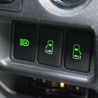 5885 令和6年式 ハイエース スーパーGL ダークプライムⅡ 2WD 2,800cc (ディーゼル車) 2/5人乗車 3.0万km 車検令和8年3月18日のサムネイル