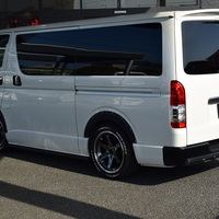 5837 令和5年式 ハイエース　スーパーGL　ダークプライムⅡ　2WD　2000cc　ガソリン車　5人乗り　2.2万kmのサムネイル