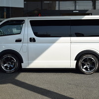 5837 令和5年式 ハイエース　スーパーGL　ダークプライムⅡ　2WD　2000cc　ガソリン車　5人乗り　2.2万kmのサムネイル