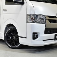 5823 令和7年式 ハイエース スーパーGL ダークプライムS 2WD 2,800cc (ディーゼル車)  2/5人乗車  15kmのサムネイル