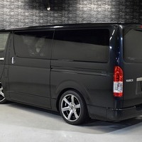 5798 令和1年式 ハイエース スーパーGL ダークプライムⅡ 2WD 2,000cc (ガソリン車) 2/5人乗車 9.6万kmのサムネイル