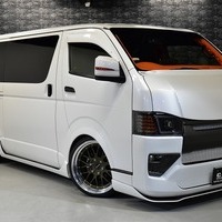 5785 令和1年式 ハイエース スーパーGL ダークプライムⅡ 2WD 2,000cc (ガソリン車) 2/5人乗車 6.2万km 車検令和8年7月7日のサムネイル