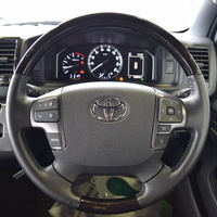 5672　令和3年式　ハイエース　スーパーGL　ダークプライムⅡ　2WD　2800cc　ディーゼル車　5人乗り　4.9万kmのサムネイル