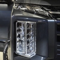 5582 令和7年式 三菱デリカ D:5 CHAMONIX 4WD 2,300cc (ディーゼル車)  8人乗り 18km 車検令和10年7月23日のサムネイル