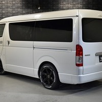 5144 ハイエース ワゴンGL  2WD 2,700CC ガソリン車 3ナンバー 10人乗り ベットキットⅣ タイプⅡ架装のサムネイル