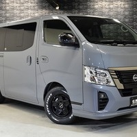 5704 令和7年式 登録済未使用車 日産 キャラバン GRANDプレミアム GX 2WD 2,000cc(ガソリン車) 2/5人乗車 13km 車検令和9年6月30日のサムネイル