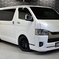 5885 令和6年式 ハイエース スーパーGL ダークプライムⅡ 2WD 2,800cc (ディーゼル車) 2/5人乗車 3.0万km 車検令和8年3月18日のサムネイル