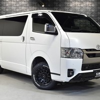 5793 令和5年式 ハイエース スーパーGL ダークプライムⅡ 4WD 2,800cc (ディーゼル車)  2/5人乗車  2.5万km 車検令和8年4月18日のサムネイル